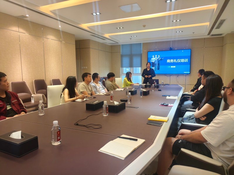 鼎盛文化新員工禮儀培訓圓滿舉行